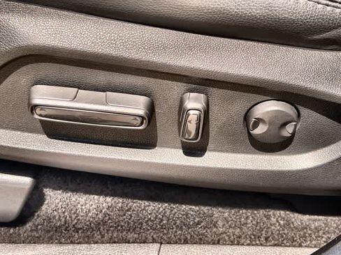 Used 2025 Honda Pilot Touring image 31
