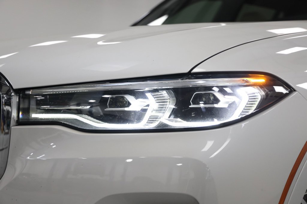 Used 2022 BMW X7 xDrive40i w/ Executive Package AWD/4WD image 14
