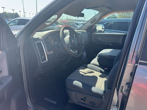 Used 2012 RAM 2500 SLT w/ Cold Weather Group image 5