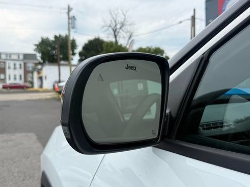 Used 2025 Jeep Compass Limited AWD/4WD image 13