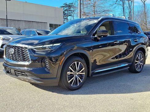 Used 2025 INFINITI QX60 Sensory w/ Vision Package image 3