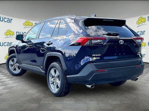 Used 2022 Toyota RAV4 XLE AWD/4WD image 4