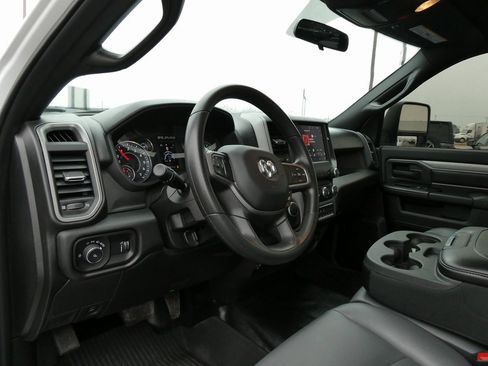 Used 2024 RAM 3500 Tradesman image 19