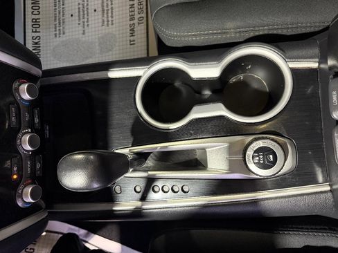 Used 2019 Nissan Pathfinder SV image 16