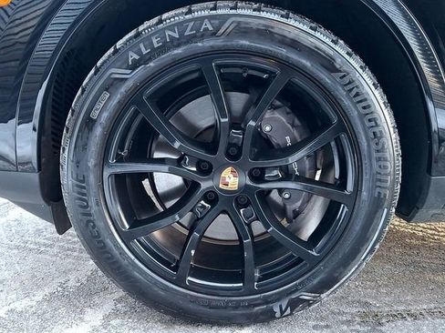 Certified 2025 Porsche Cayenne image 15