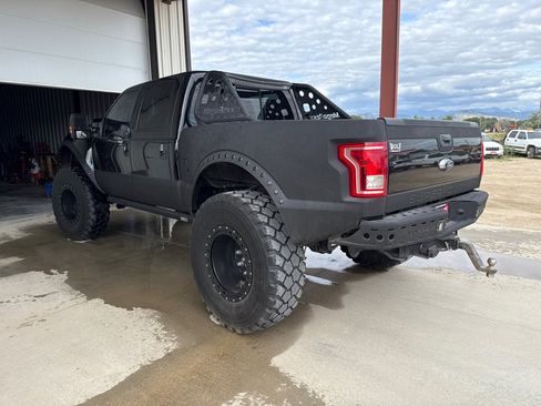 Used 2016 Ford F250 Lariat w/ Chrome Package image 10