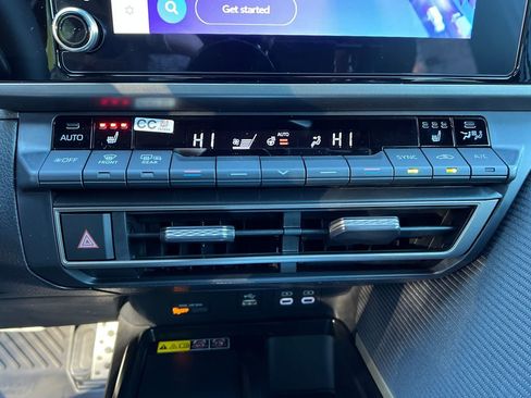 New 2026 Toyota Camry SE w/ Convenience Package image 17