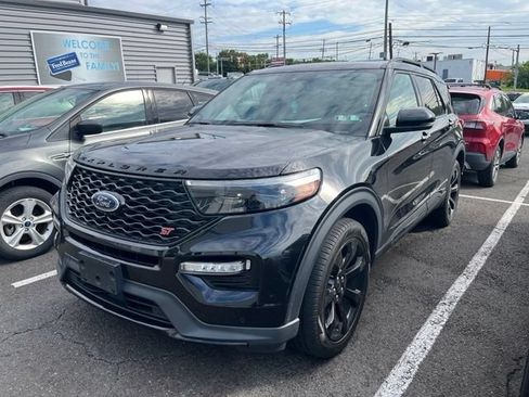 Used 2024 Ford Explorer ST w/ Equipment Group 401A AWD/4WD image 2