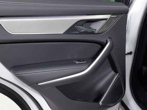 Used 2025 Jaguar F-PACE R-Dynamic S image 42