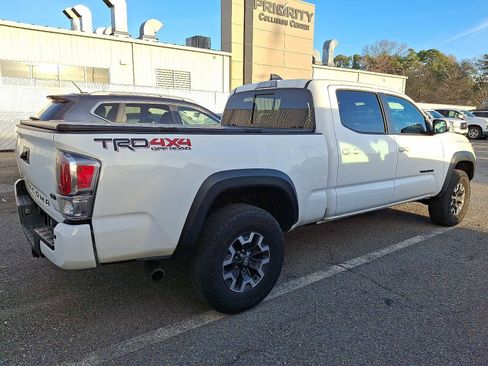 Used 2023 Toyota Tacoma TRD Off-Road image 3