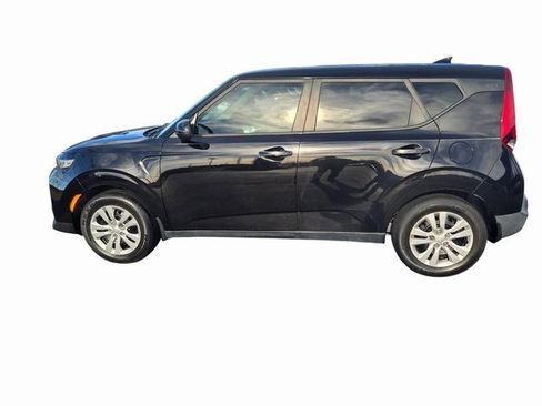 Used 2020 Kia Soul LX image 7