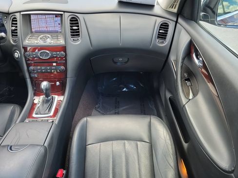 Used 2017 INFINITI QX50 2WD w/ Premium Plus Package image 14