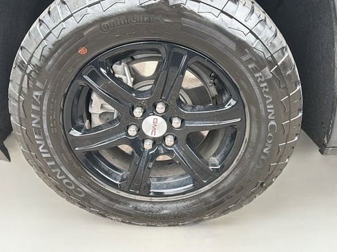 Used 2023 GMC Acadia AT4 w/ Technology Package AWD/4WD image 36
