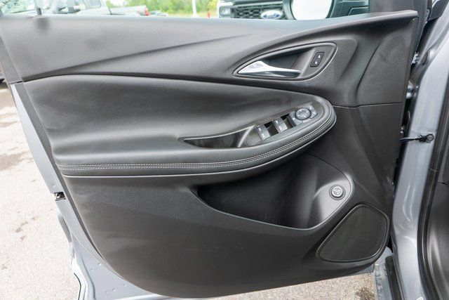 Used 2023 Buick Encore GX Select w/ Sport Touring Package FWD image 16