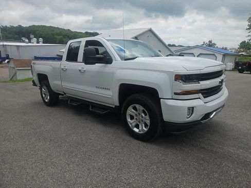 Used 2018 Chevrolet Silverado 1500 LT w/ All Star Edition AWD/4WD image 7
