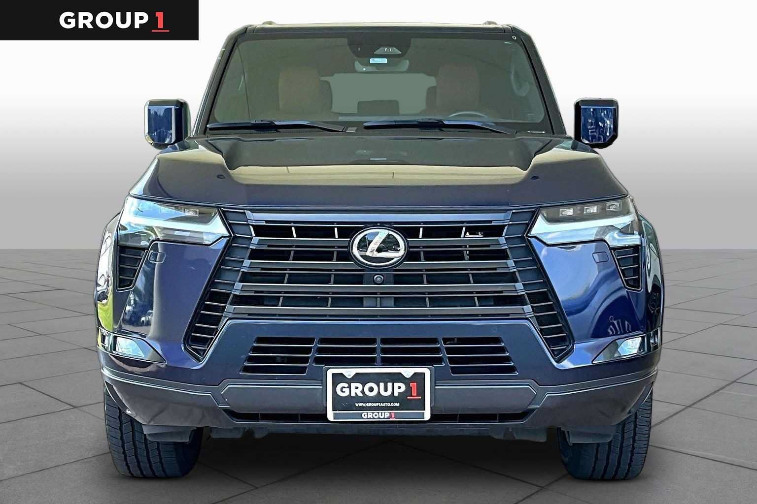 Used 2024 Lexus GX 550 w/ Accessory Package (Z1) AWD/4WD image 4