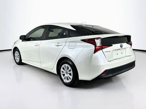 Used 2020 Toyota Prius LE FWD image 4