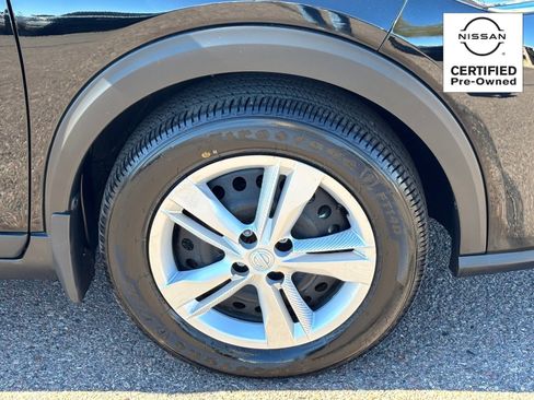 Certified 2025 Nissan Kicks Play S image 8