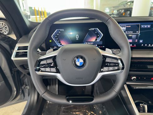 Used 2025 BMW 330i Sedan RWD image 21