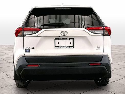 Used 2025 Toyota RAV4 LE AWD/4WD image 4