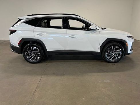 Used 2026 Hyundai Tucson Limited AWD/4WD image 2
