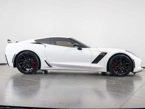 Used 2016 Chevrolet Corvette Z06 w/ 2LZ Preferred Equipment Group RWD image 6