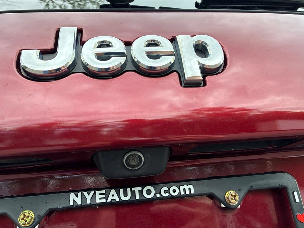 Used 2021 Jeep Cherokee Limited AWD/4WD image 52