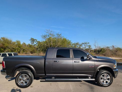 Used 2016 RAM 2500 Laramie w/ Convenience Group image 5
