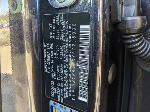 Certified 2025 Kia Telluride S image 37