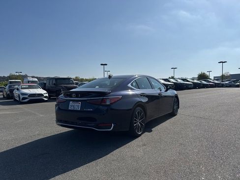 Used 2025 Lexus ES 300h w/ Premium Package FWD image 5