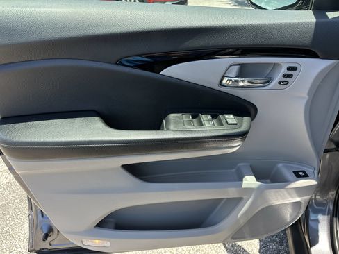 Used 2019 Honda Ridgeline RTL-E image 18