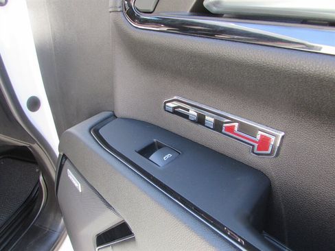 Used 2023 GMC Sierra 1500 AT4 w/ Technology Package AWD/4WD image 50