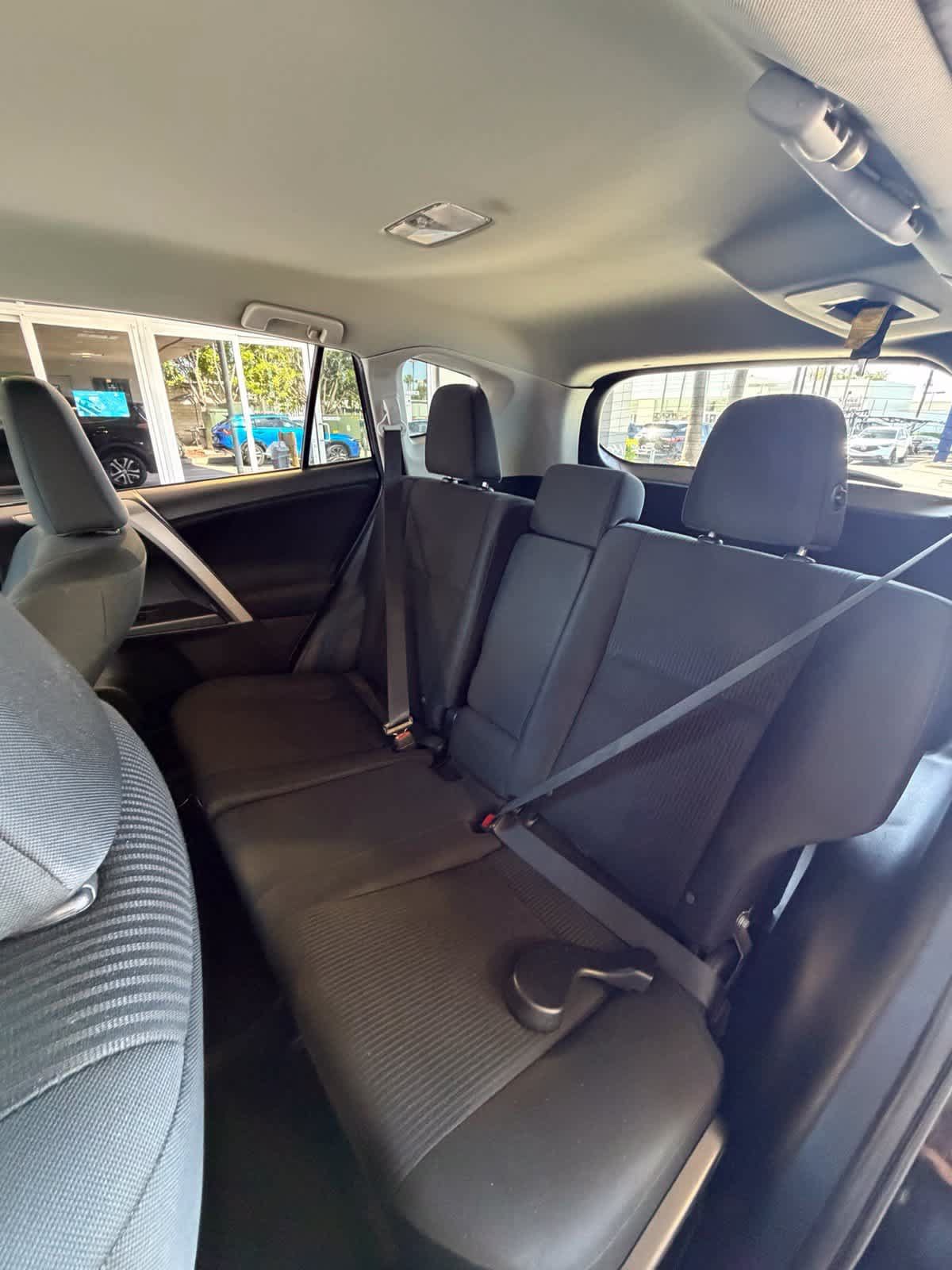 Used 2016 Toyota RAV4 LE FWD image 14