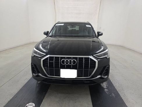 Used 2023 Audi Q3 2.0T Premium w/ Convenience Package AWD/4WD image 2
