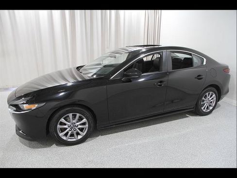 Used 2021 MAZDA MAZDA3 s AWD/4WD image 3