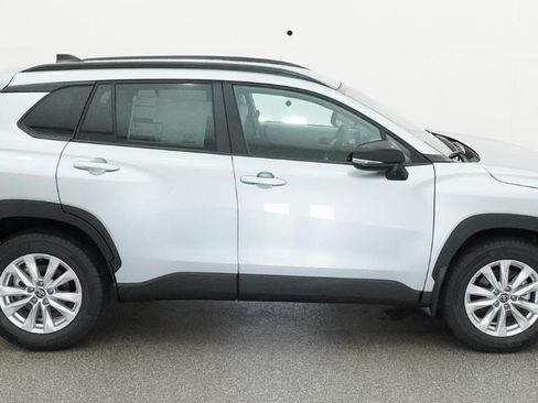 Used 2026 Toyota Corolla Cross LE FWD image 48