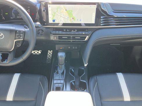 Used 2026 Toyota Camry SE image 16