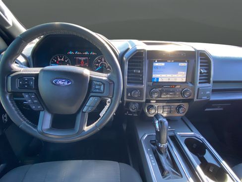 Used 2017 Ford F150 XLT w/ Equipment Group 302A Luxury AWD/4WD image 11
