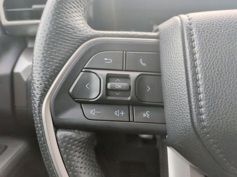 Used 2024 Toyota Tacoma SR5 w/ SR5 Upgrade Package AWD/4WD image 19