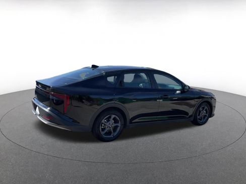 Used 2025 Kia K4 LXS image 14