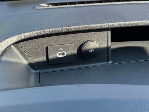 New 2025 Ford Transit 250 148 Medium Roof image 23