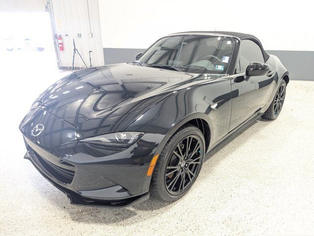Used 2024 MAZDA MX-5 Miata Club RWD image 7