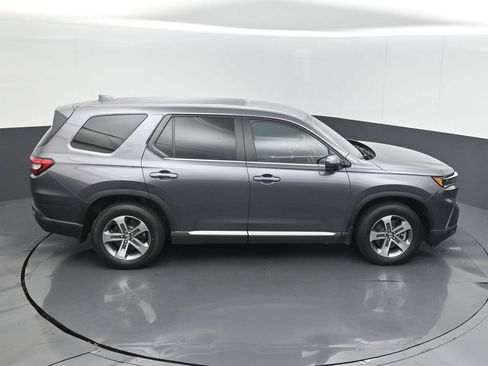 Used 2025 Honda Pilot EX-L image 14