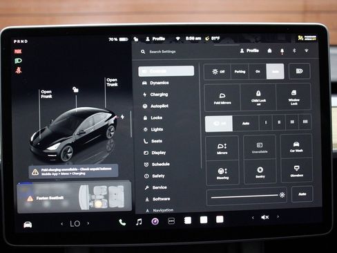 Used 2023 Tesla Model 3 Standard Range image 18