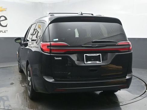 Used 2023 Chrysler Pacifica Touring-L w/ S Appearance Package FWD image 35