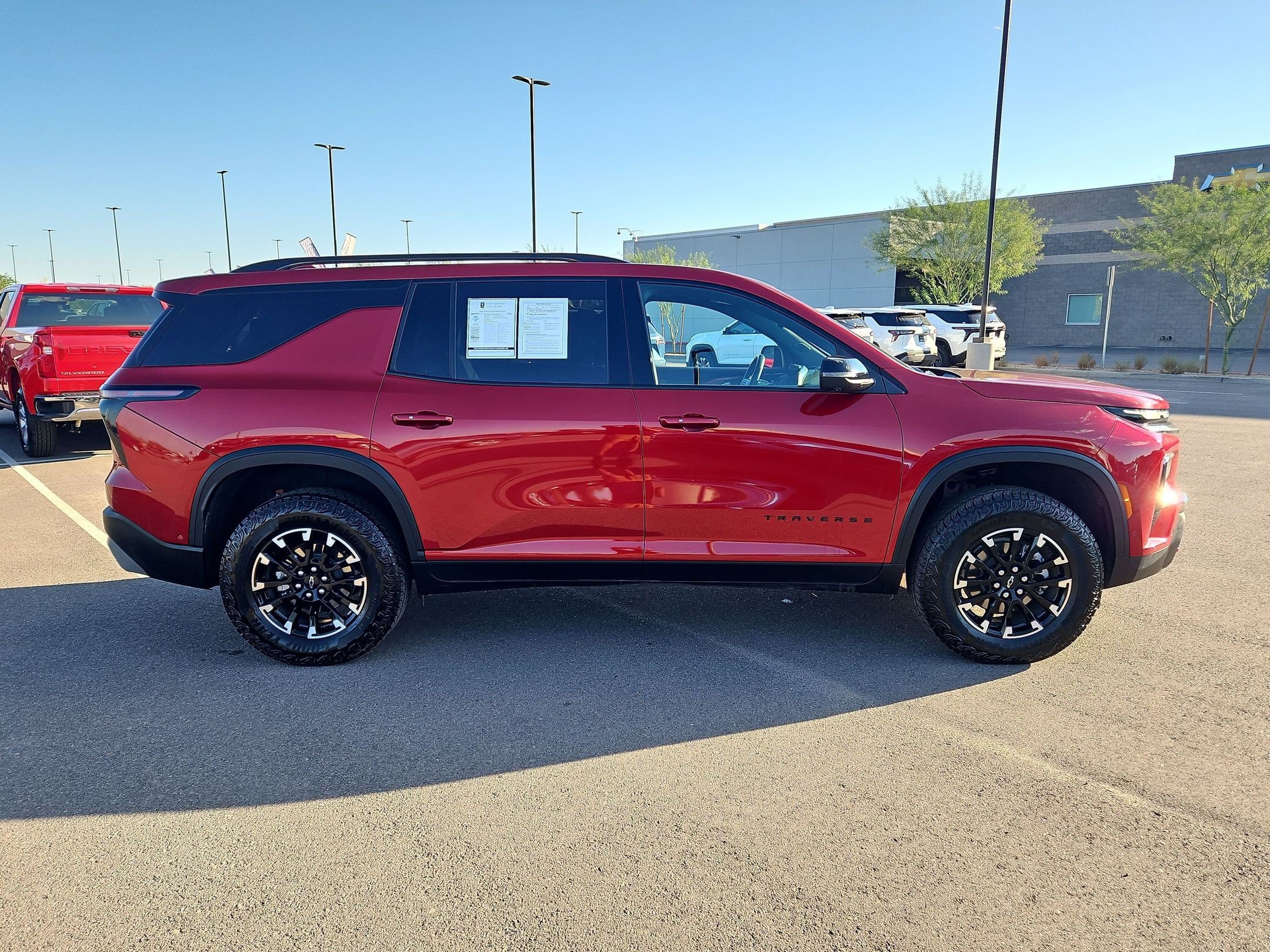 Used 2024 Chevrolet Traverse Z71 w/ Enhanced Driving Package AWD/4WD image 6