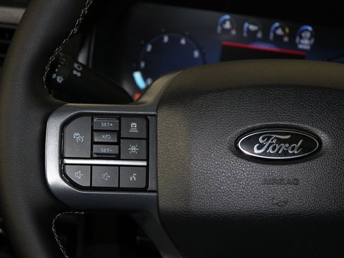 Used 2025 Ford F150 Lariat w/ Equipment Group 502A High image 17