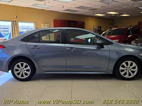 Used 2023 Toyota Corolla LE FWD image 5