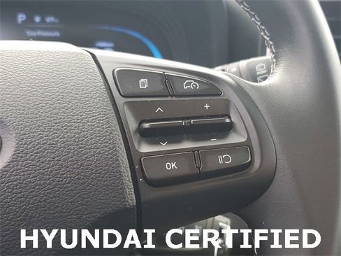 Certified 2023 Hyundai Venue SEL image 15