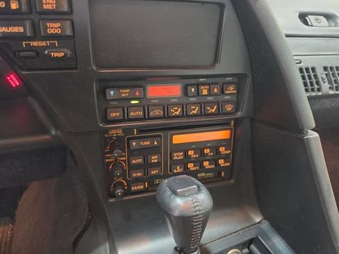 Used 1992 Chevrolet Corvette Convertible RWD image 7